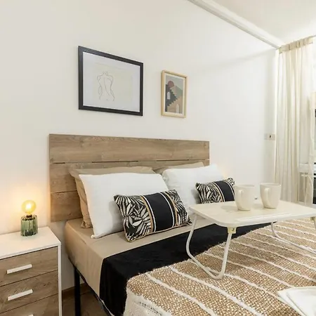 Urban Loft Vibe Apartment St. Paul's Bay
